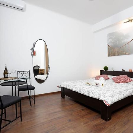 La Copac Cozy Stay Букурещ Екстериор снимка