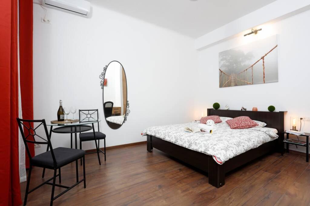 La Copac Cozy Stay Букурещ Екстериор снимка